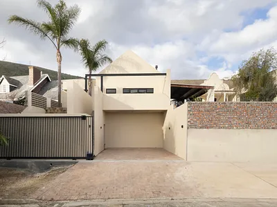 2 Bedroom House To Rent in Plattekloof, Parow - uLeW.webp