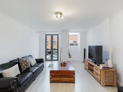 2 Bedroom Apartment For Sale in Cape Town - HXfJ.webp