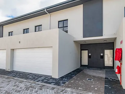 3 Bedroom Apartment To Rent in Blouberg - KLaa.webp