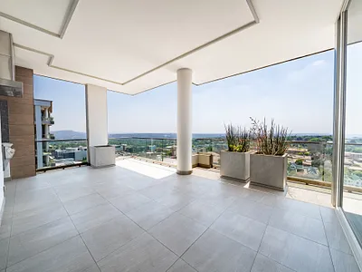 3 Bedroom Apartment For Sale in Johannesburg - oaIL.webp