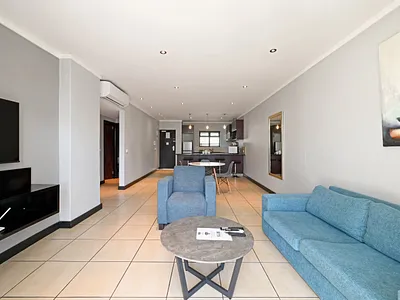 2 Bedroom Apartment For Sale in Cape Town - img