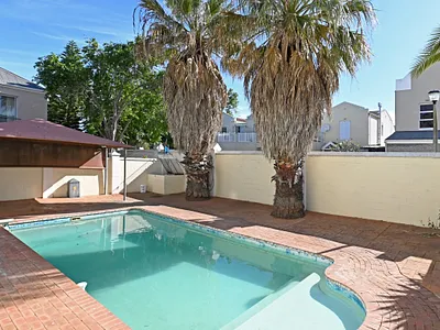 2 Bedroom Apartment For Sale in Cape Town - img