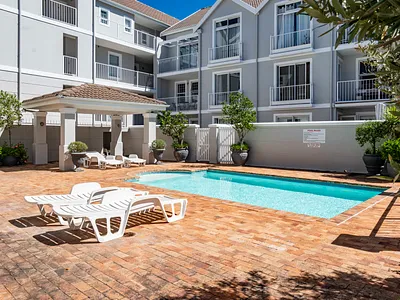 2 Bedroom Apartment To Rent in Cape Town - msLP.webp