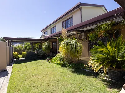 6 Bedroom House For Sale in Kuils River - img