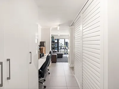1 Bedroom Apartment To Rent in Cape Town - img