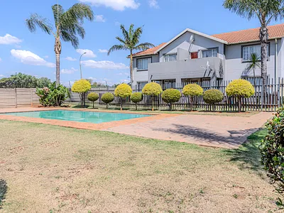 2 Bedroom Apartment For Sale in Kempton Park - 0kCl.webp