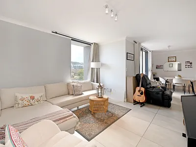 2 Bedroom Apartment For Sale in Cape Town - vD7Q.webp