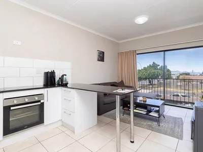 1 Bedroom Townhouse For Sale in Bellville - X8QX.webp