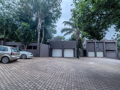 3 Bedroom Townhouse For Sale in Randburg - img