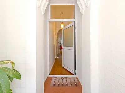 3 Bedroom House To Rent in Cape Town - T1Vn.webp