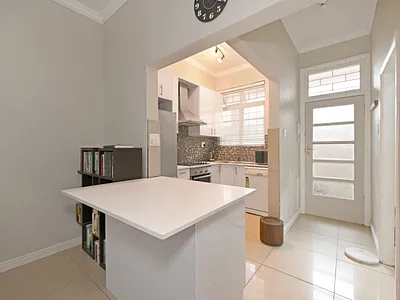 1 Bedroom Apartment To Rent in Cape Town - img