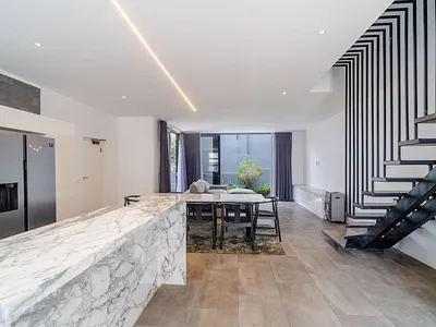 3 Bedroom Townhouse For Sale in Sandton - 6r8G.webp