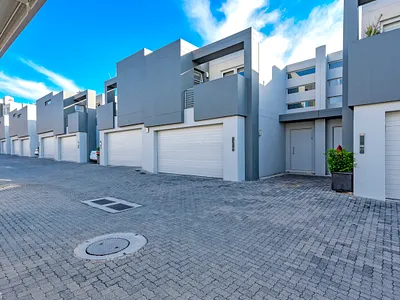 2 Bedroom Townhouse For Sale in Sandton - 51TX.webp