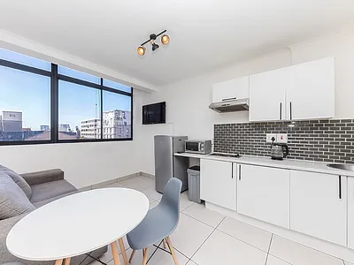 0.5 Bedroom Apartment For Sale in Cape Town - img