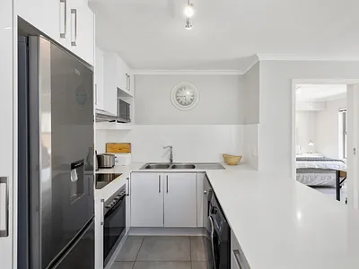 3 Bedroom Apartment For Sale in Cape Town - img