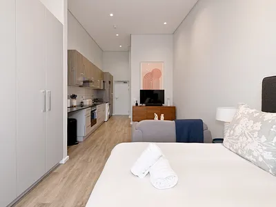 0.5 Bedroom Apartment To Rent in Cape Town - Wf2E.webp