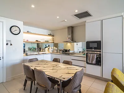 2 Bedroom Apartment For Sale in Johannesburg - img
