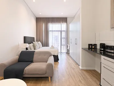 0.5 Bedroom Apartment To Rent in Cape Town - img