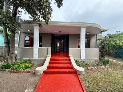 3 Bedroom House For Sale in Cape Town - XxlL.webp