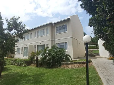 2 Bedroom Apartment For Sale in Pretoria - MsqR.webp