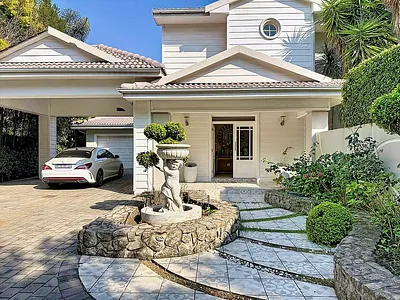 5 Bedroom House For Sale in Pretoria - xQi9.webp