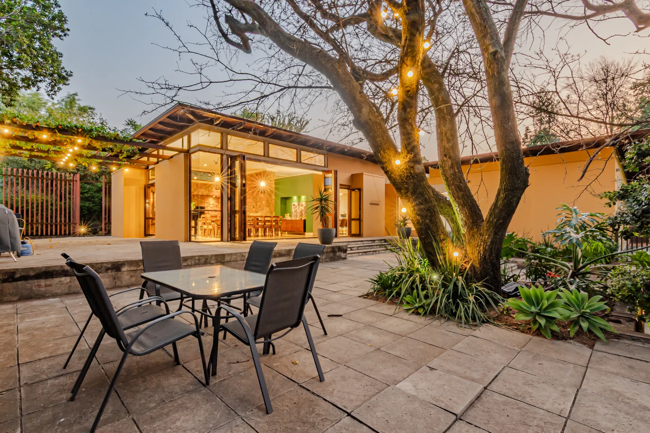 Carousel Indicator - Ckk5.webp