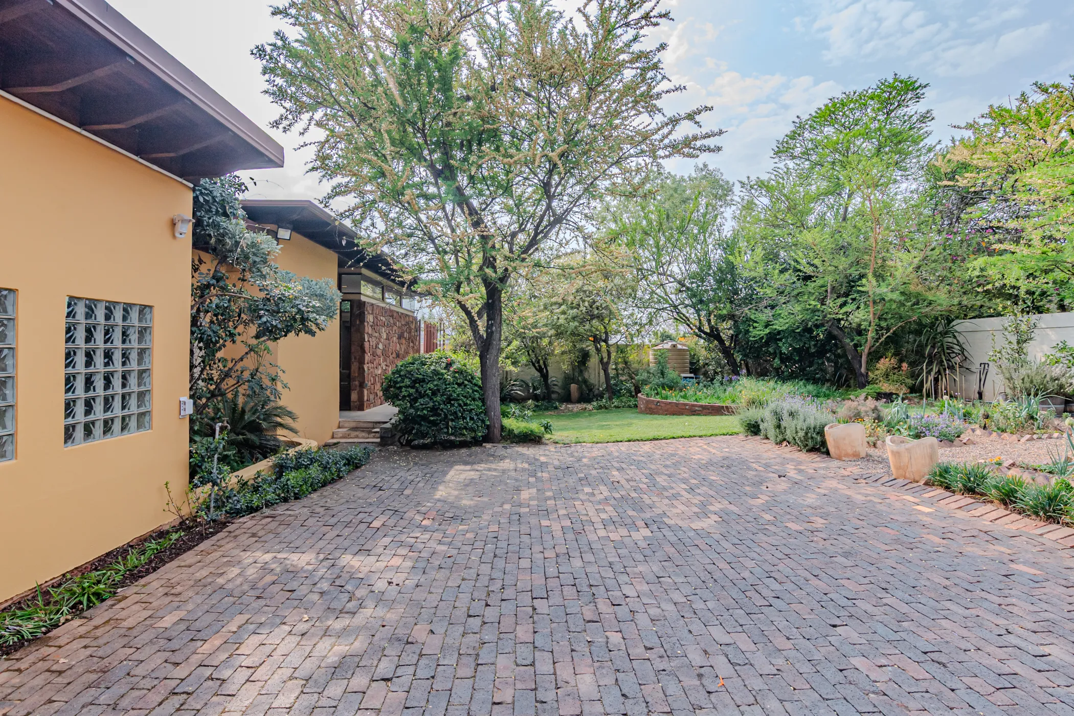 Carousel Indicator - JNh1.webp