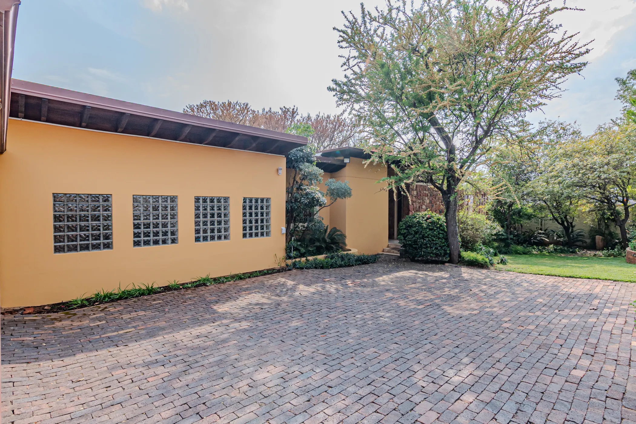 Carousel Indicator - LzQG.webp