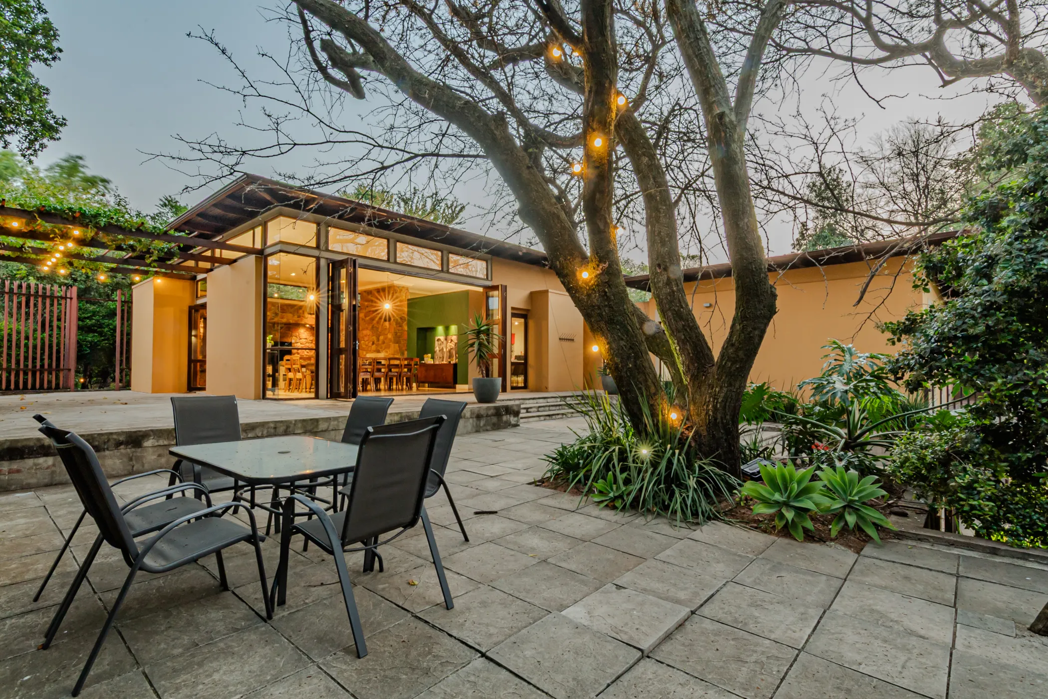 Carousel Indicator - YC6r.webp