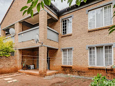 2 Bedroom Townhouse For Sale in Pretoria - img