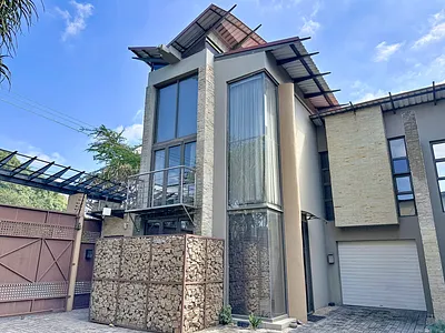 2 Bedroom Townhouse For Sale in Pretoria - PcfJ.webp