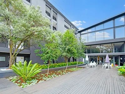2 Bedroom Apartment To Rent in Bedfordview - 33PM.webp