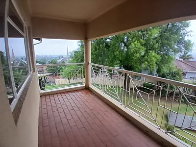 3 Bedroom Apartment For Sale in Germiston - img
