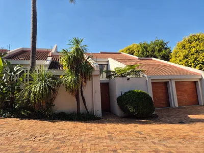 4 Bedroom Townhouse For Sale in Randburg - img
