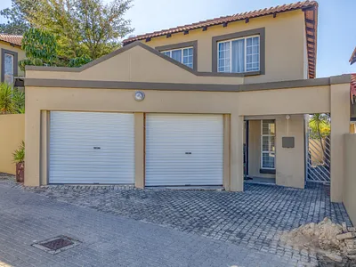 3 Bedroom Townhouse To Rent in Randburg - WF8O.webp