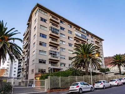 1 Bedroom Apartment For Sale in Cape Town - cqqC.webp