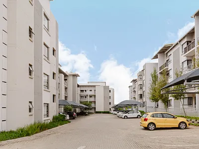 2 Bedroom Apartment To Rent in Sandton - YfWY.webp