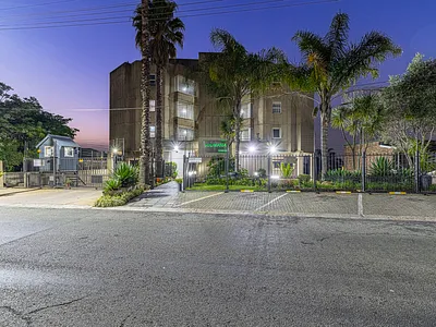 2 Bedroom Apartment For Sale in Germiston - img