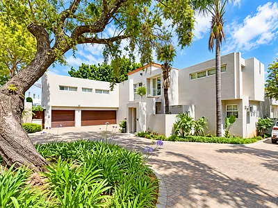 4 Bedroom Townhouse To Rent in Sandton - img