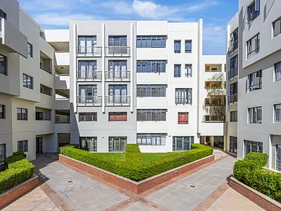 2 Bedroom Apartment For Sale in Bedfordview - NvKx.webp