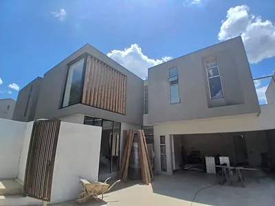 5 Bedroom Townhouse For Sale in Bedfordview - pZ1a.webp