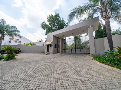 2 Bedroom Apartment To Rent in Bedfordview - iZgq.webp