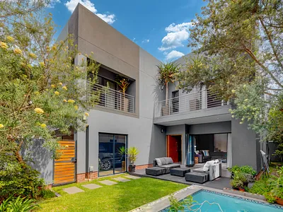 4 Bedroom Townhouse To Rent in Sandton - img