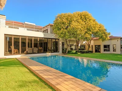 5 Bedroom House To Rent in Sandton - jqZF.webp
