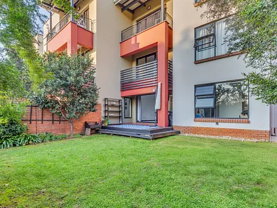 2 Bedroom Apartment For Sale in Sandton - v7PG.webp