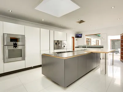 4 Bedroom House To Rent in Sandton - hkZb.webp
