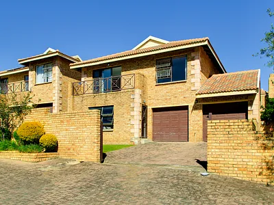 3 Bedroom House For Sale in Randburg - c9YW.webp