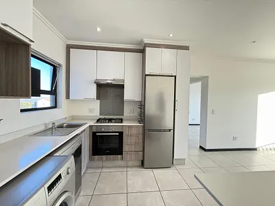 1 Bedroom Apartment To Rent in Sandton - hYLE.webp