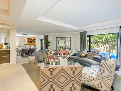 4 Bedroom House For Sale in Sandton - uzOU.webp