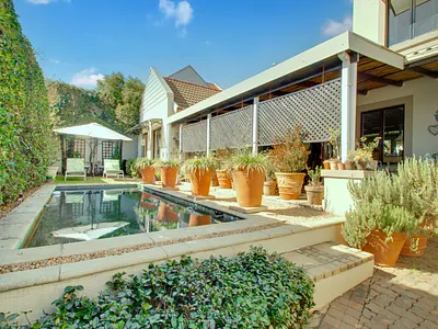 2 Bedroom House For Sale in Sandton - 6rDl.webp
